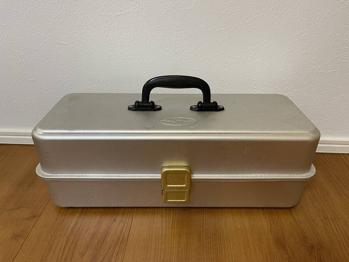 美品!!タックルボックス シルバートライアンフ | tspea.org