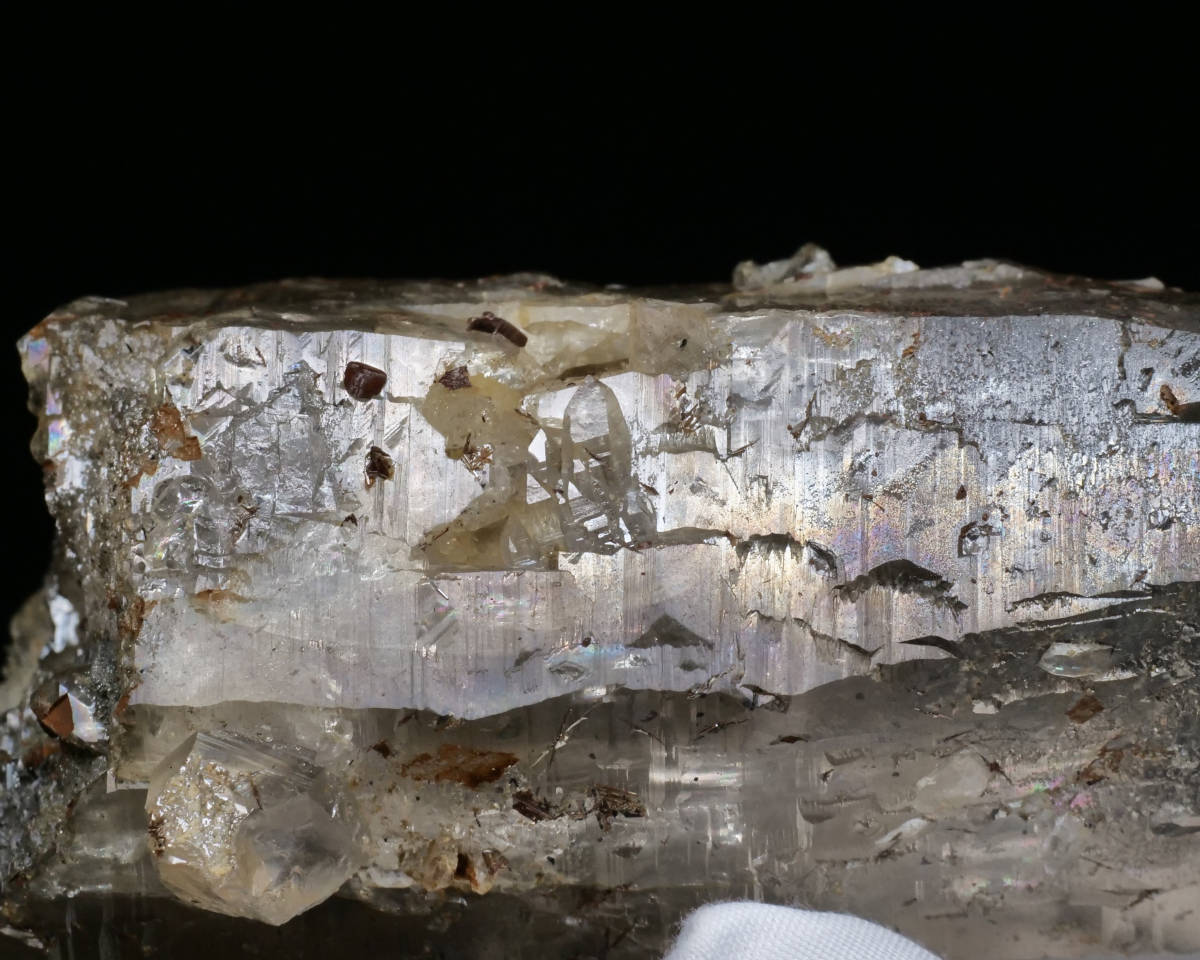 【鉱物 標本 水晶 原石 結晶】パキスタン クォーツ ポイント 一部虹色コーテイング_一部は虹色コーテイング