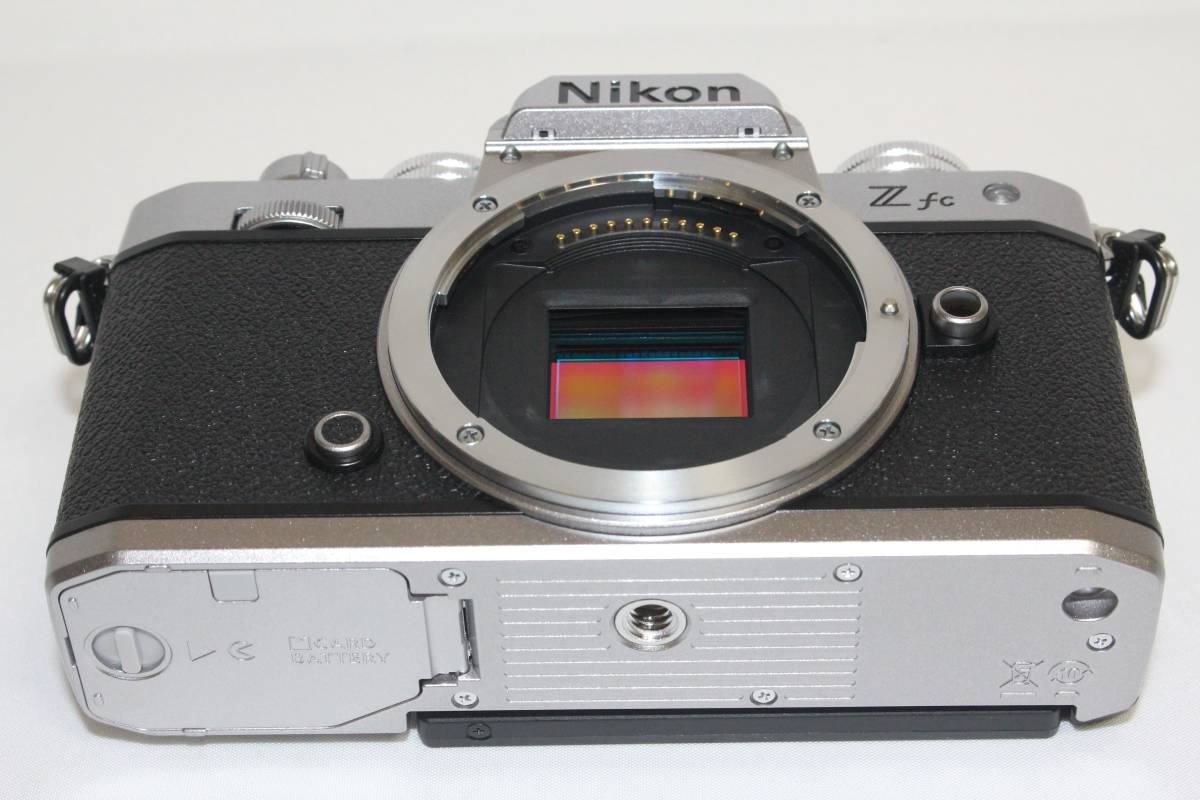 □元箱入り美品□-新品級- Nikon ニコン ミラーレス一眼カメラ Z fc □元箱入り美品□-新品級- Nikon ニコン ミラーレス一眼カメラ Z fc