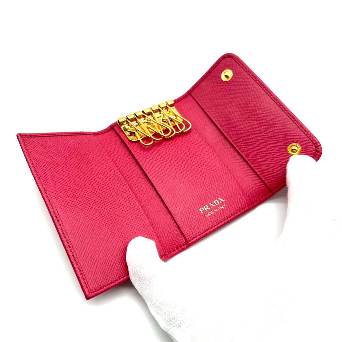 美品】PRADA プラダ サフィアーノ 6連 キーケース|PayPayフリマ