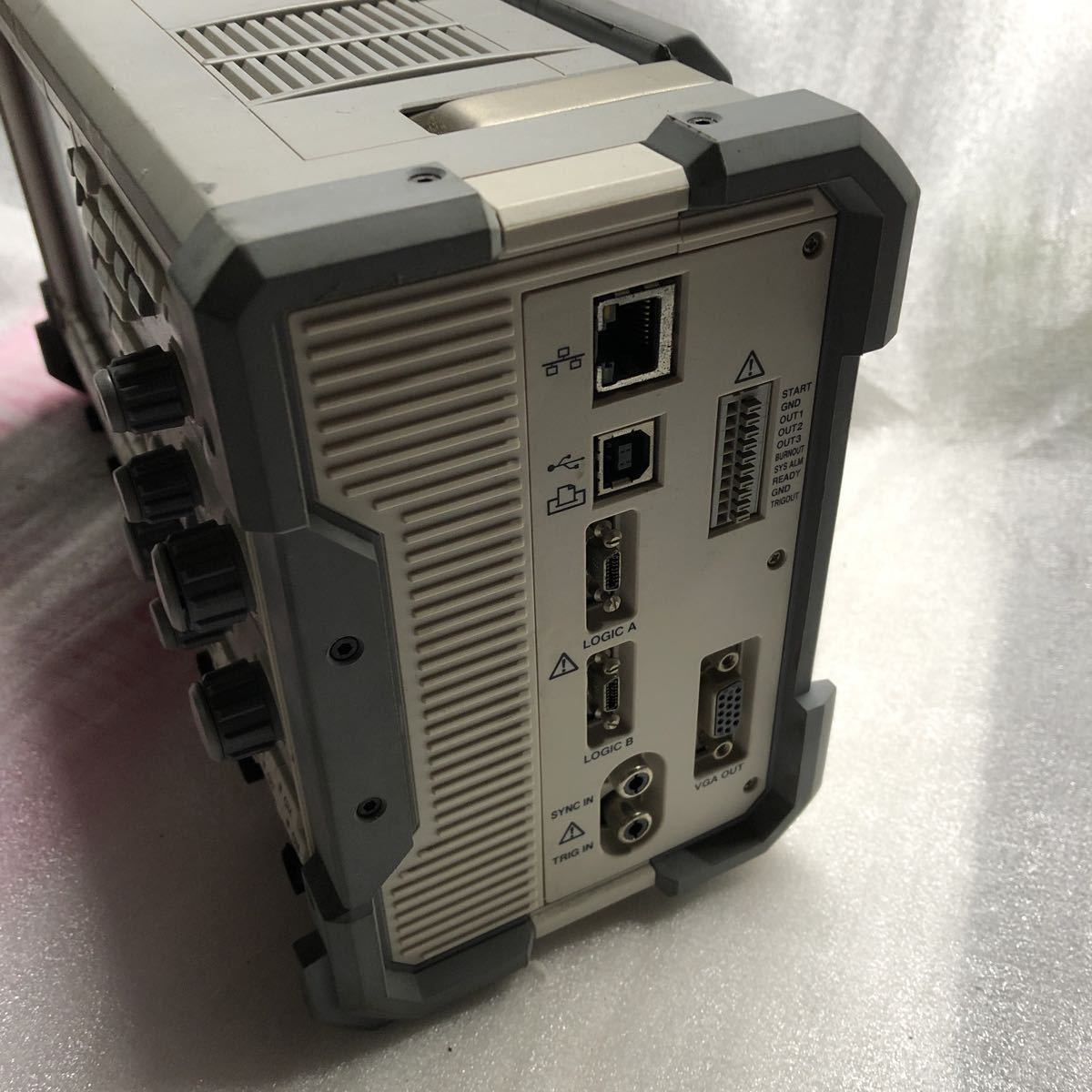 KEYENCE GR-7500 Isolated Recorder 20MS/s 小型・絶縁8ch高速 KEYENCE GR-7500 Isolated Recorder 20MS/s 小型・絶縁8ch高速