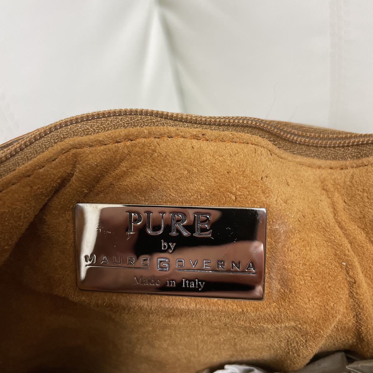 新品未使用 PURE MAURO GOVERNA マウロゴヴェルナ 本革 新品未使用 PURE MAURO GOVERNA マウロゴヴェルナ 本革
