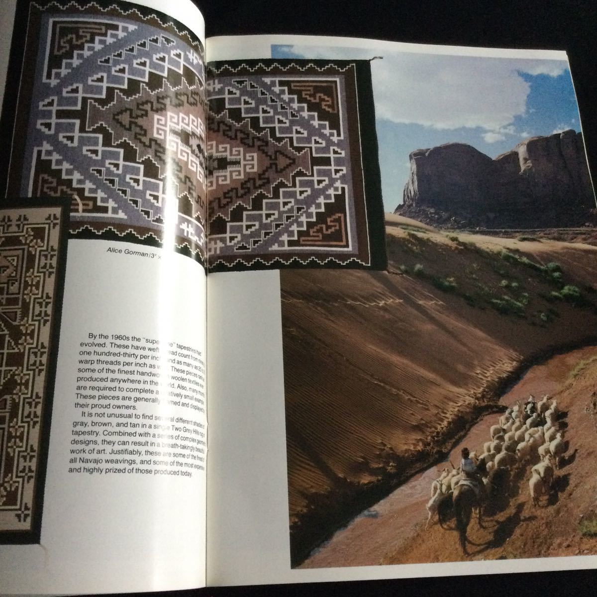 インディアン　ナバホ　洋書　織物　デザイン　英語　本　ネイティブ　アメリカン Navajo weaving