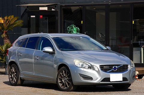 車検なし　ボルボ　V60　ドライブe　ターボ　本革　TV＆ナビ　Bカメラ　事故歴なし＆実走行鑑定済み　画像51枚_問い合わせは 0 9 0 ☆ 1 5 0 8 ☆ 9 5 4 4