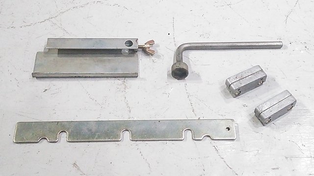 日立 450mm 刃物研磨機 UA-150 かんな刃研磨機 動作良好 ※注水 日立 450mm 刃物研磨機 UA-150 かんな刃研磨機 動作良好 ※注水