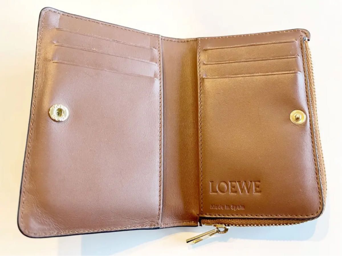 本日中　レア　LOEWE コンパクトウォレット