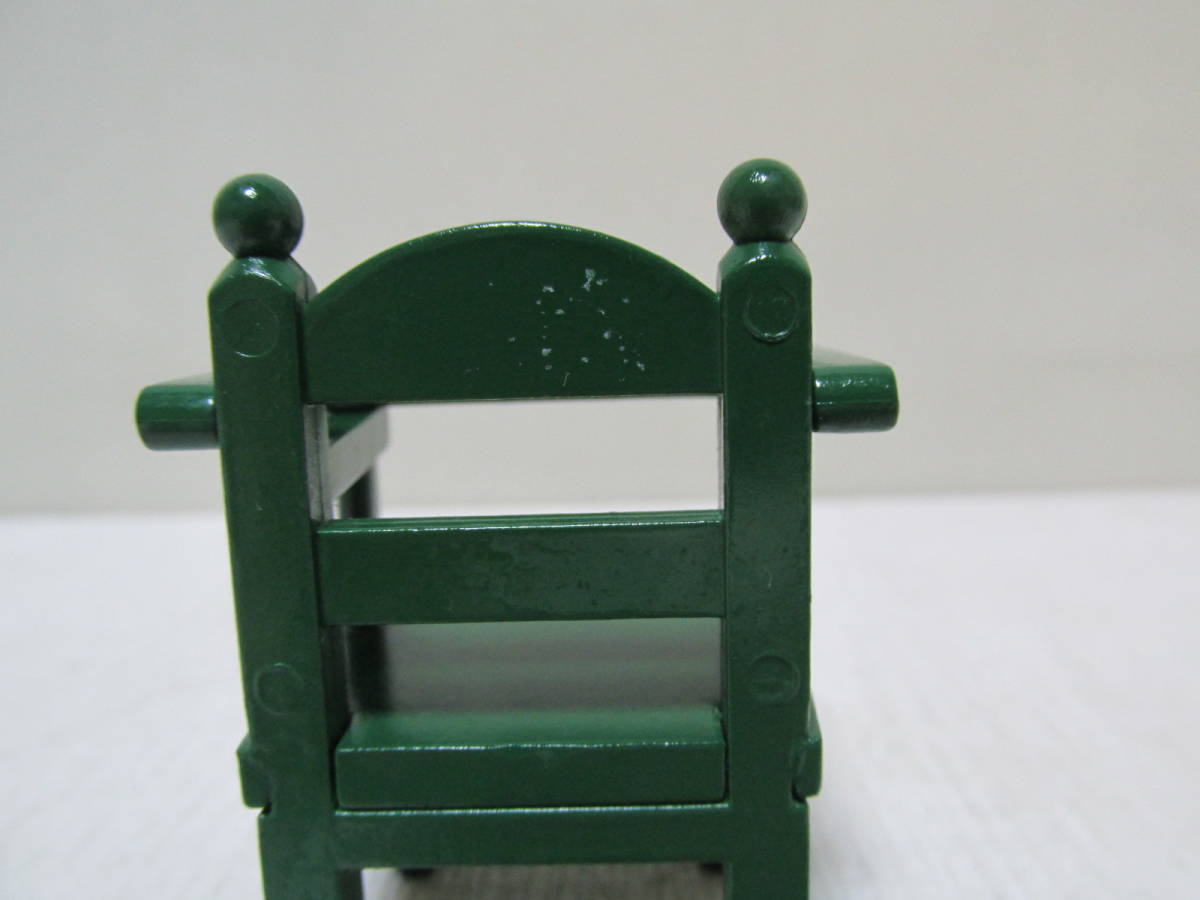 シルバニアファミリー　「初期　緑の家具　　丸テーブルセット　ベビーチェア　本棚　本」　シルバニア_画像8