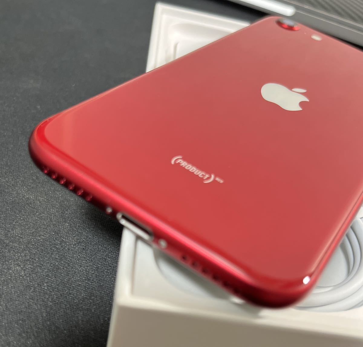 SIMフリー iPhone SE 第3世代 64GB Red(赤) 付属品未使用 箱付き バッテリー最大容量100% おまけ付き ②_画像4