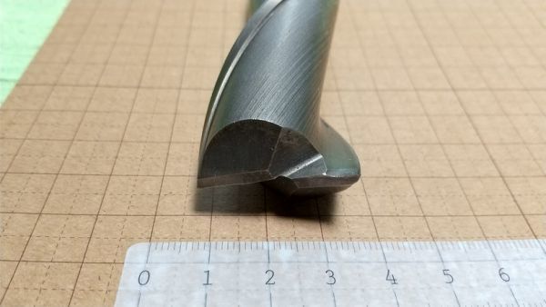 G94.　28mm　28　KMC2　刻印　　ドリル・ストレートシャンク・エンドミル　　画像にて確認下さい。_画像2