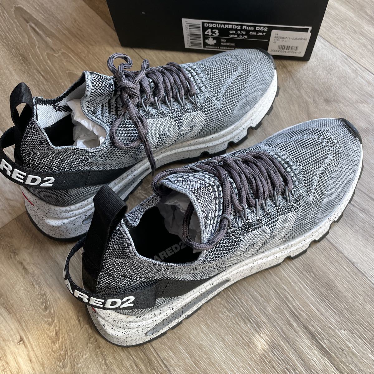 新品 43 28cm 灰色 DSQUARED2 ディースクエアード スニーカー RUN DS2