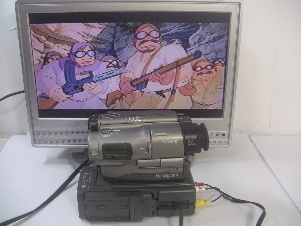 8mmテープ再生できます SONY Hi8ビデオカメラ CCD-TR1 ダビング 8mmテープ再生できます SONY Hi8ビデオカメラ CCD-TR1 ダビング