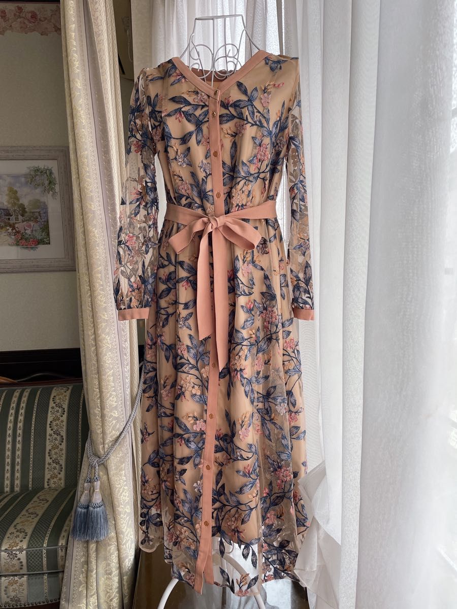 ◆ GRACE CONTINENTAL フラワー刺繍フレアワンピース ◆
