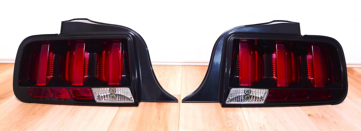 肌触りがいい フォード マスタング テール ランプ ライト LED 2005