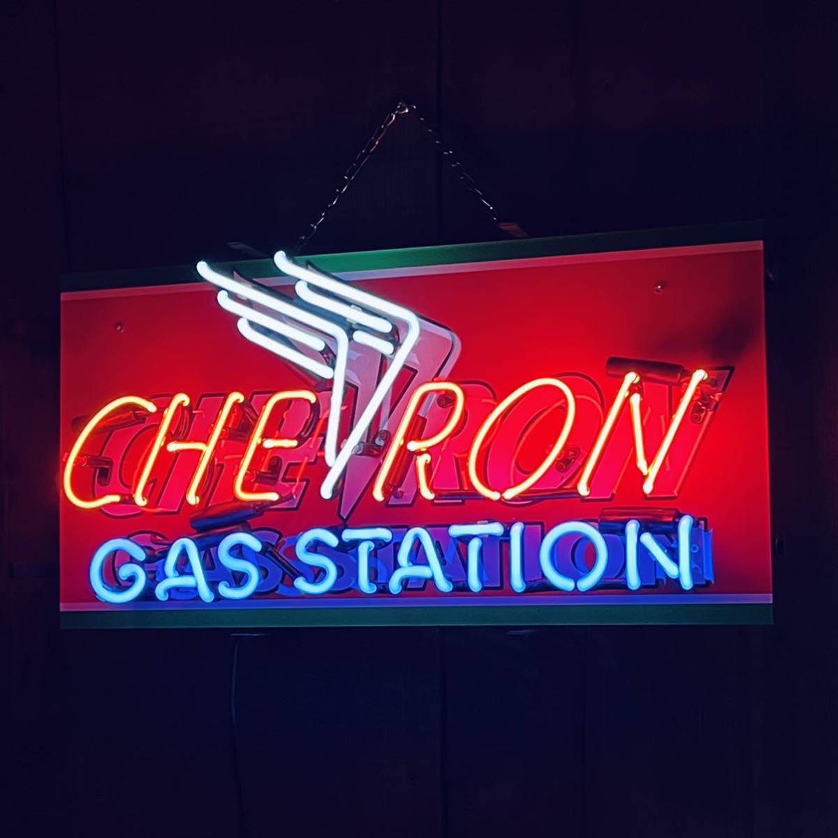 CHEVRON ネオン 看板 ガソリン インパラ ローライダー フォード クラシックカー USDM トラック アメリカン雑貨 ハーレー ホットロッド_画像3