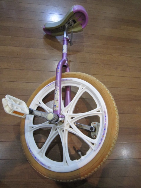 お子様のバランス感覚　運動神経アップに役立つ 一輪車 UNICYCLE 　ユニクル　ユニサイクル　pr