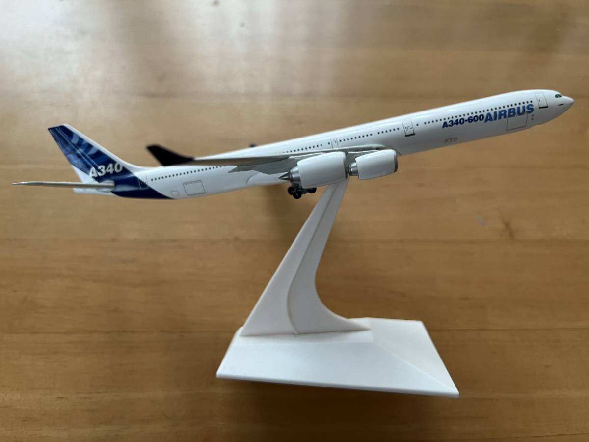 美品)エアバス社 記念航空機モデル A340-600 航空機 模型 美品)エアバス社 記念航空機モデル A340-600 航空機 模型