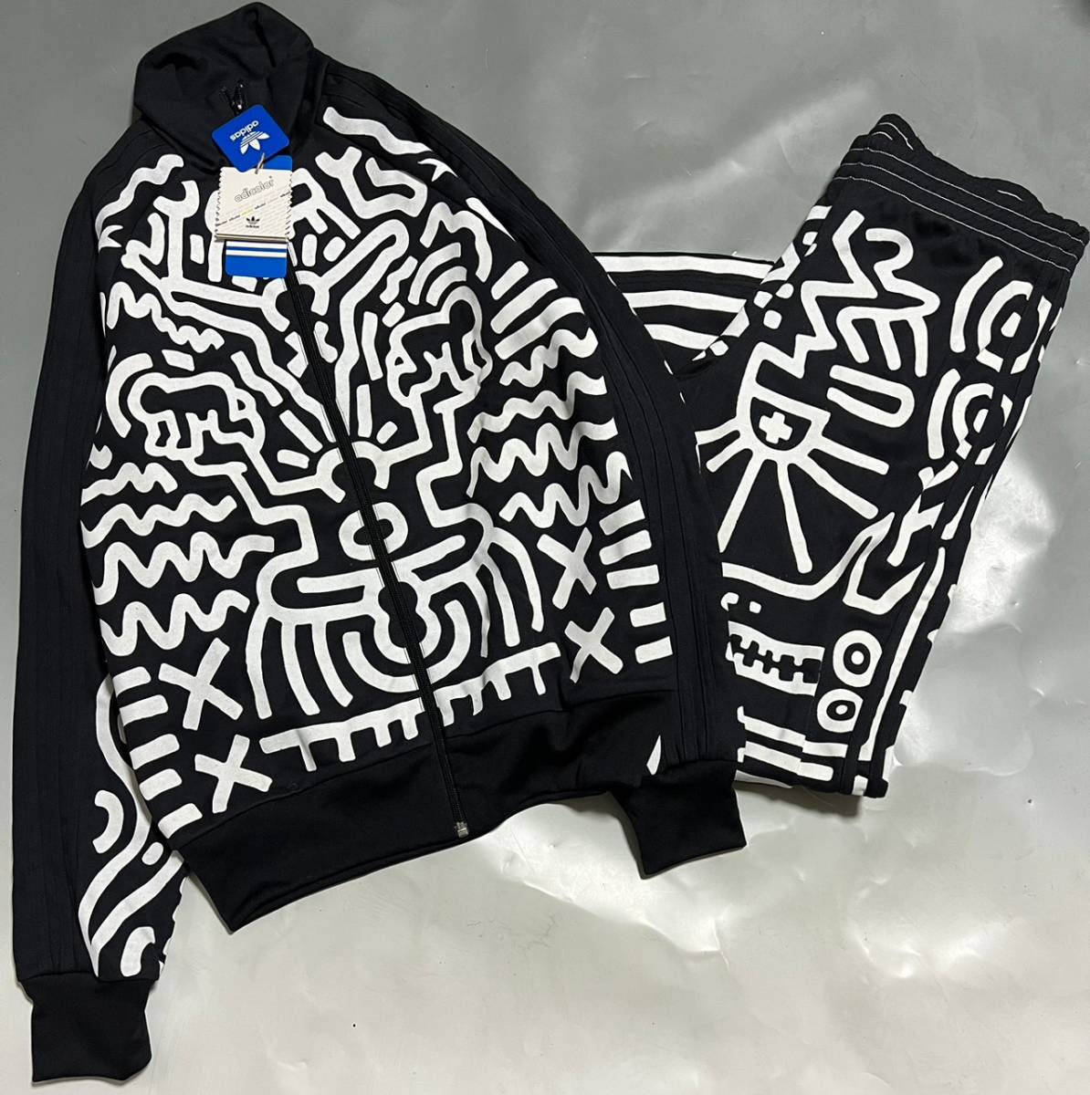 豪華ラッピング無料 未使用品 adidas Jeremy scott Keith haring