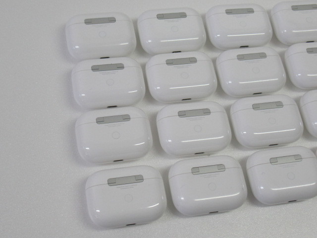 □Apple AirPods Pro Charging Case A2190 アップル エアポッズプロ