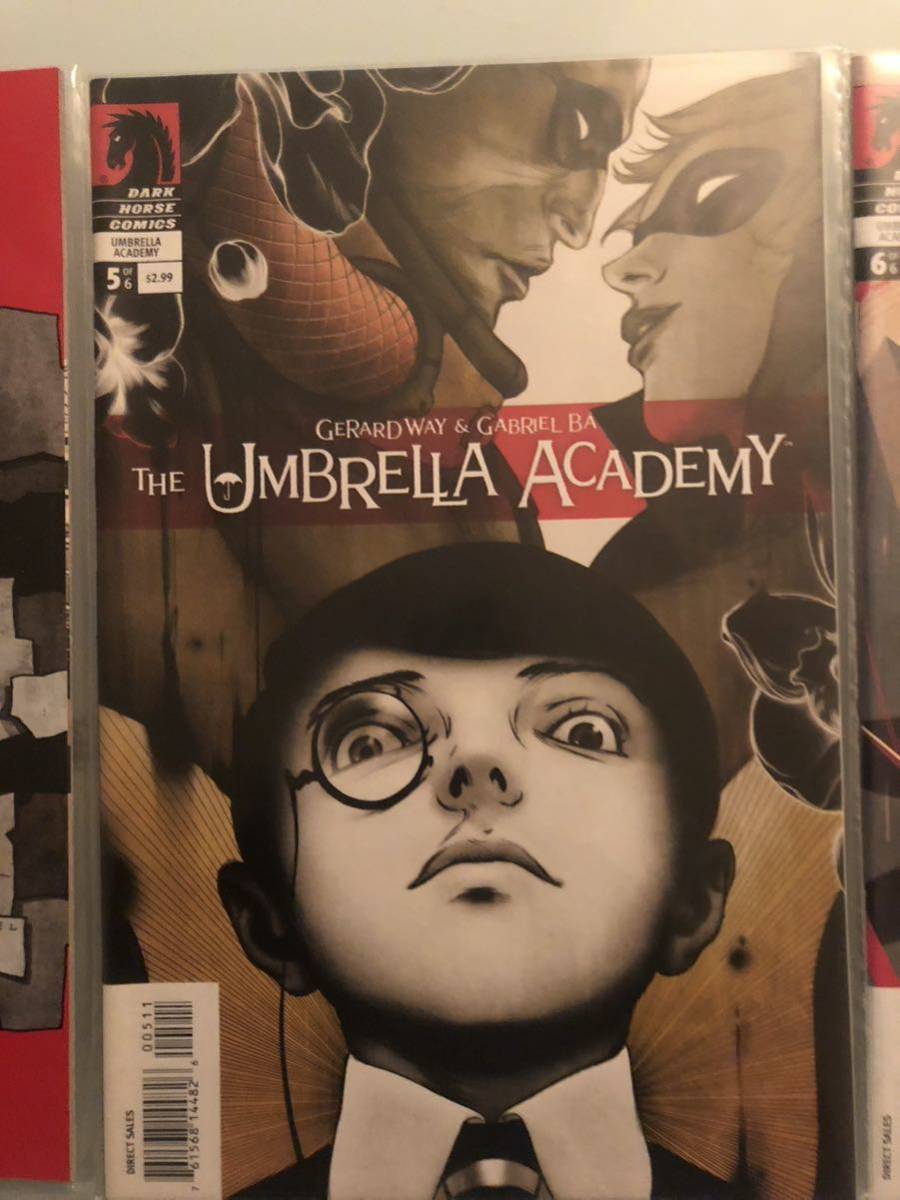 希少◆マイケミGerard Way作「THE UMBRELLA ACADEMY」ジェラルド・ウェイ.マイケミカルロマンスMy Chemical Romance◆アメコミ_画像2