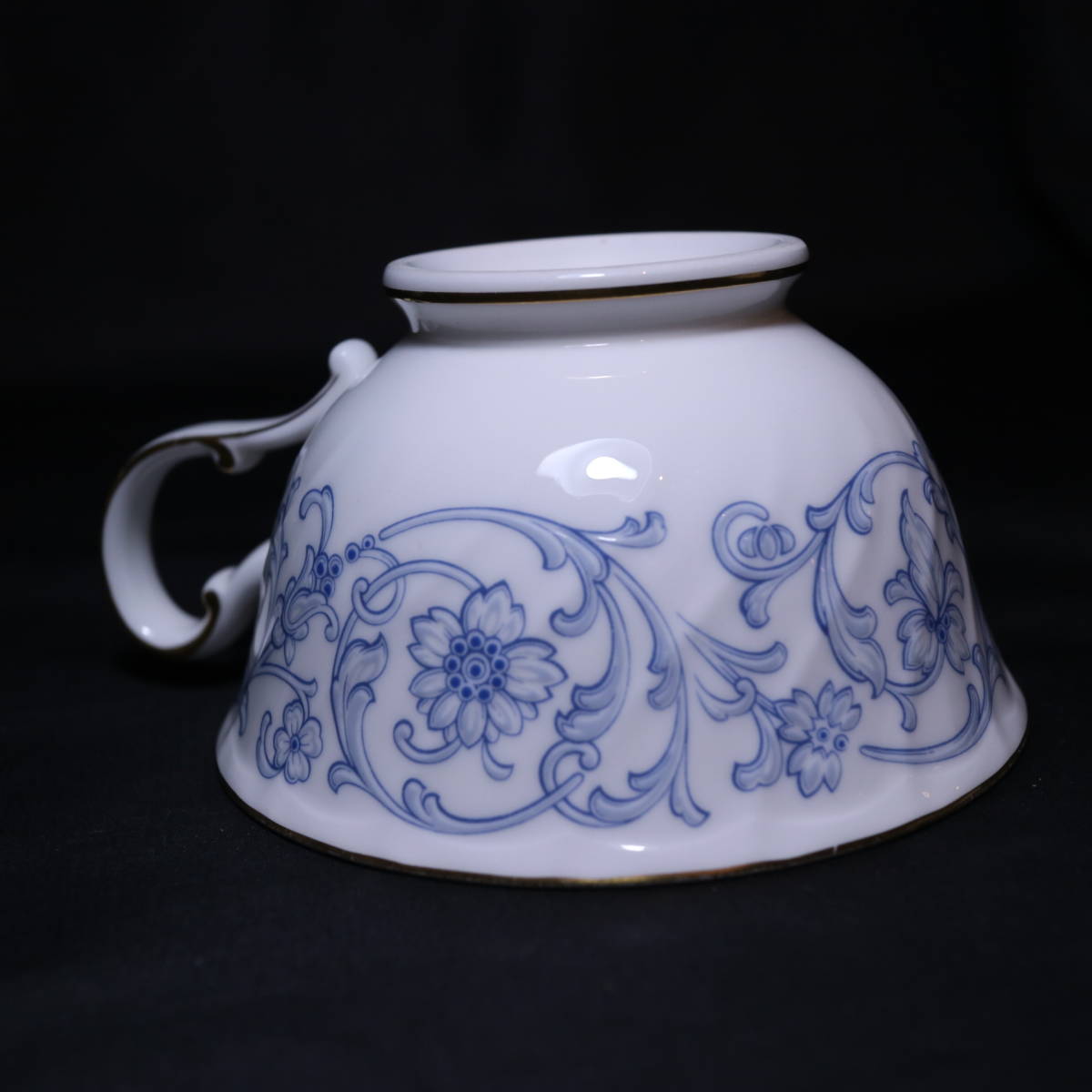 中古 Noritake ティーカップ 4客セット 金彩 スタジオコレクション ノリタケ ボタニカル柄 花草模様 アンティーク 雑貨 _画像4