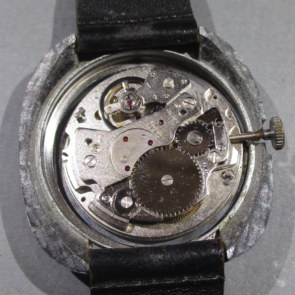 ☆　ビンテージ 紳士用腕時計 CAIDOZ 日付 スイス ６０年代_画像5