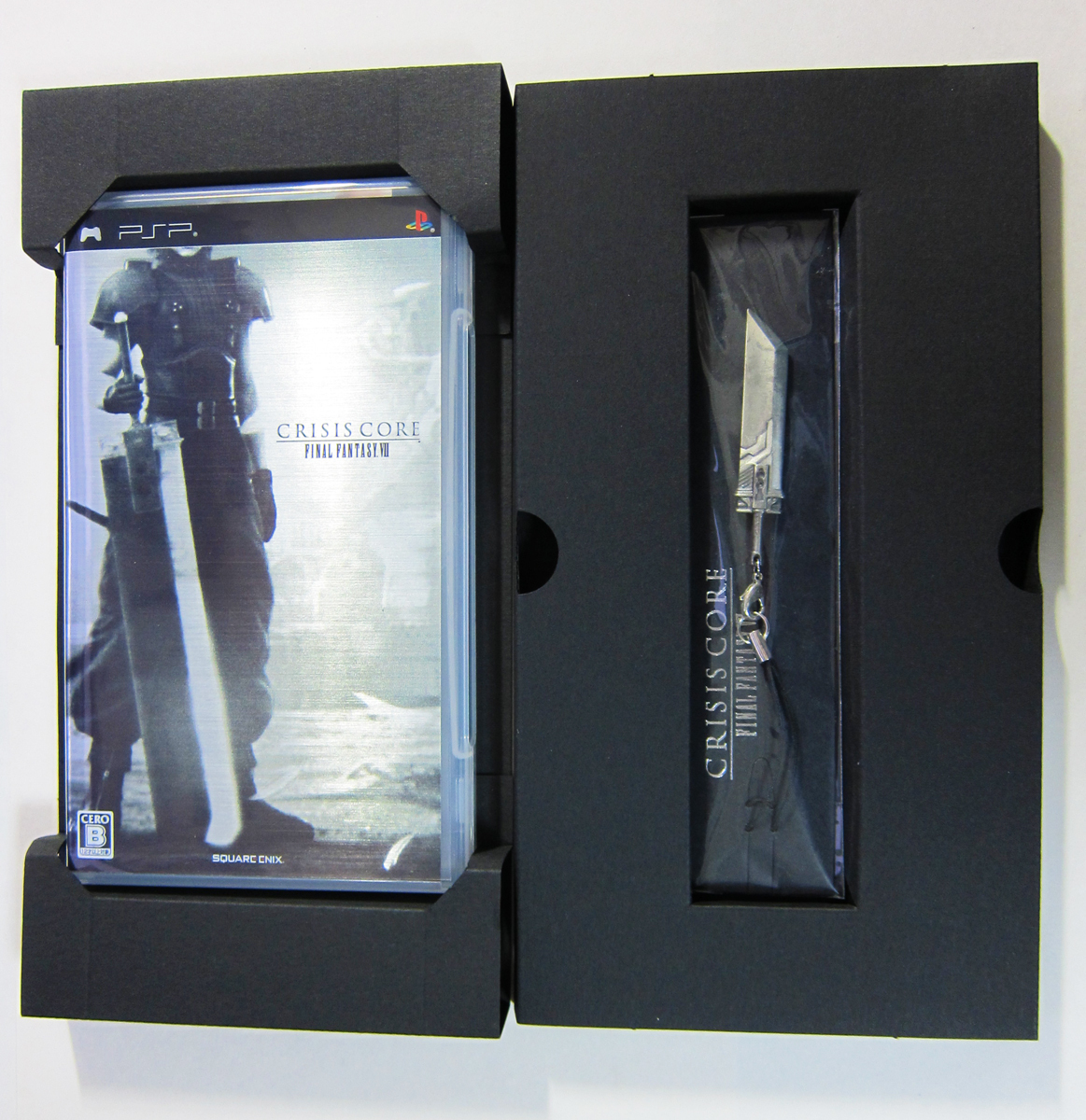 CRISIS CORE FINAL FANTASY VII FFVII 10th Anniversary Limited PSP