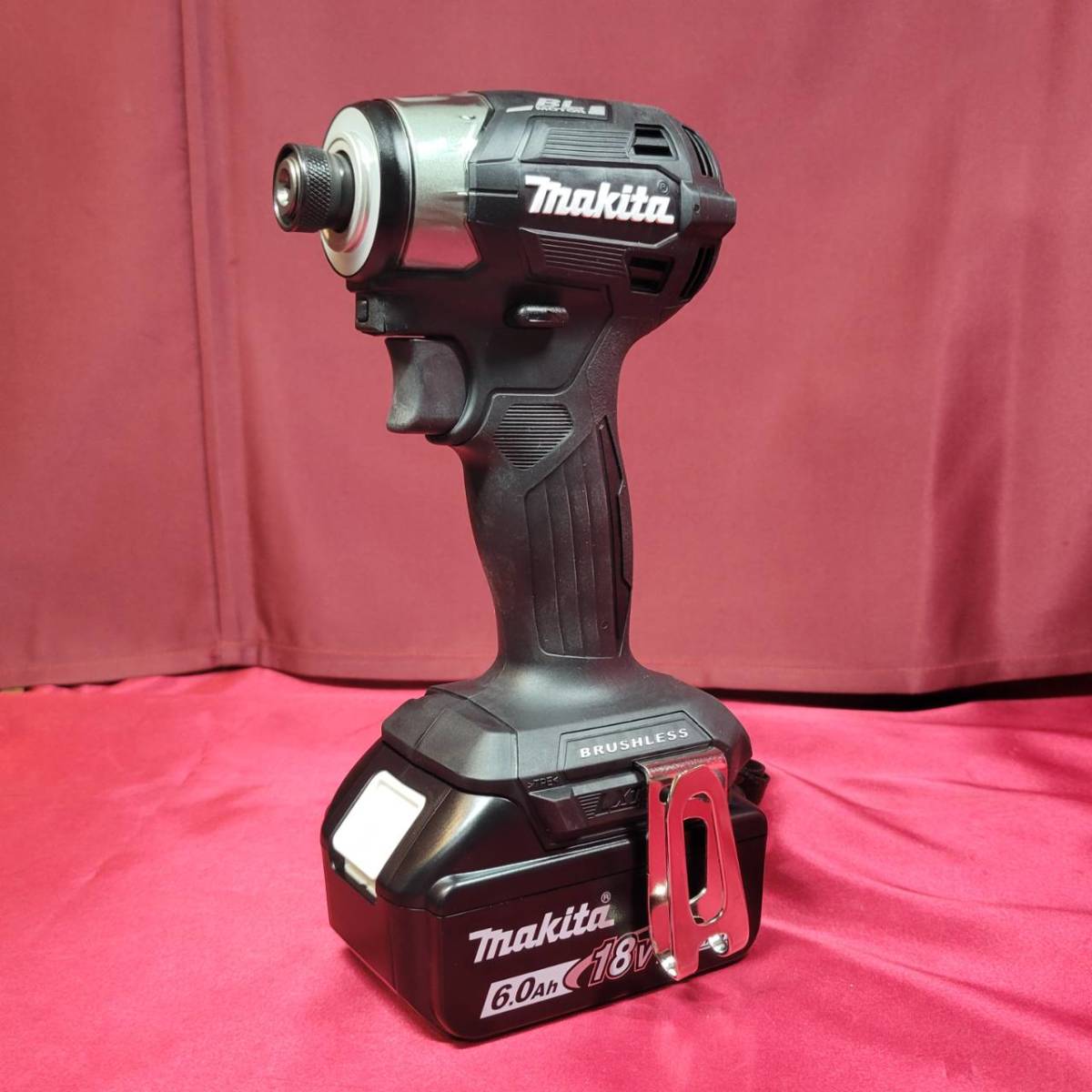 新品 マキタ純正 18V インパクトドライバー 充電器、バッテリー2個