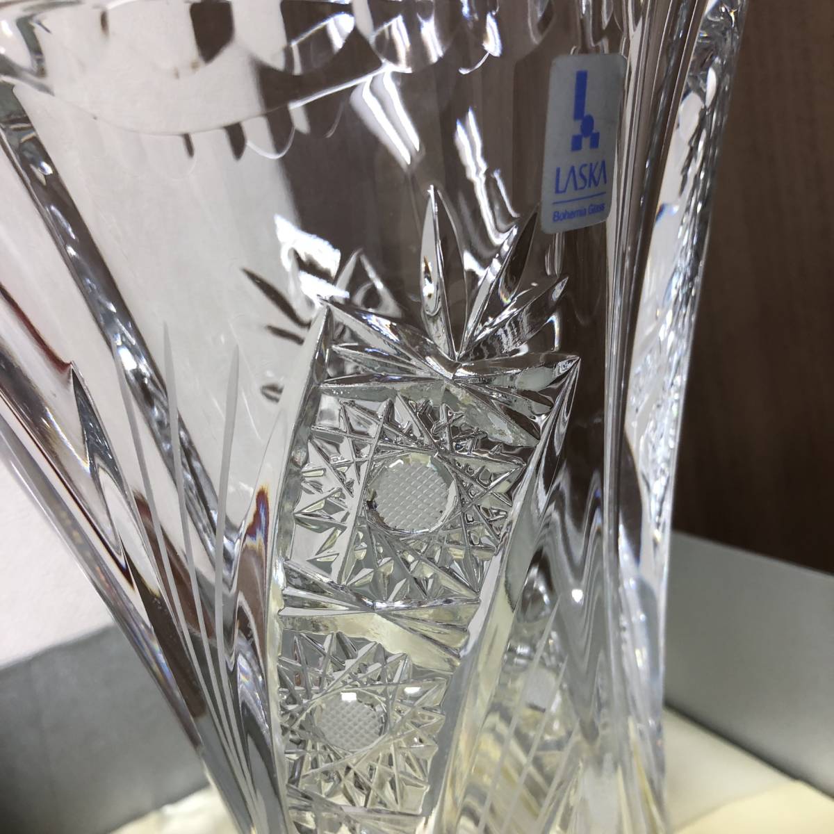 超美品 保管品 Bohemia LASKA ラスカ ボヘミア コメット 花瓶 SVV-513 クリスタル ガラス 花 華 フラワー フラワ－ベ－ス 置物 花立_画像6