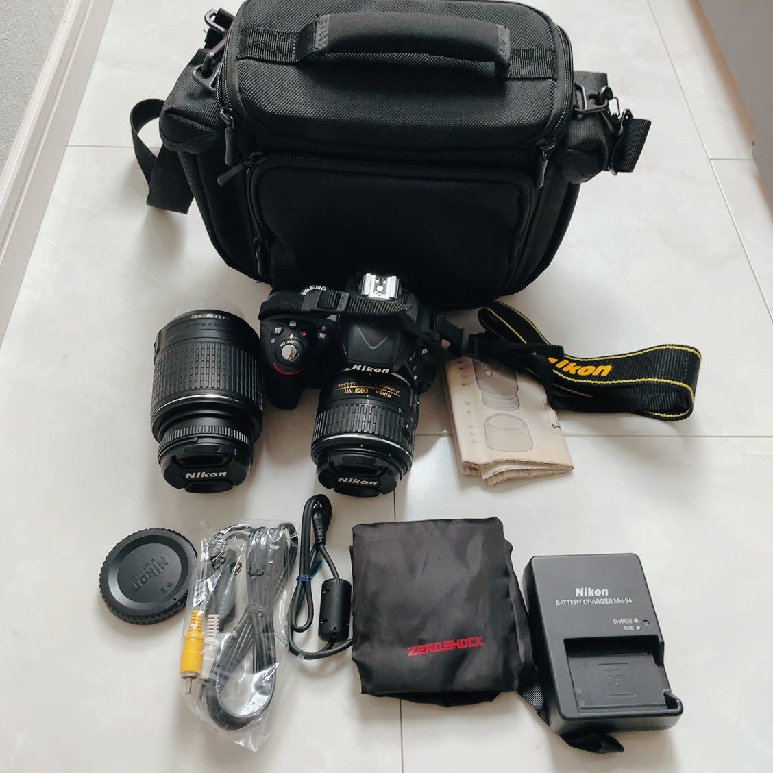 ほぼ新品】Nikon デジタル一眼レフカメラ レンズ2本 D3300 タフル