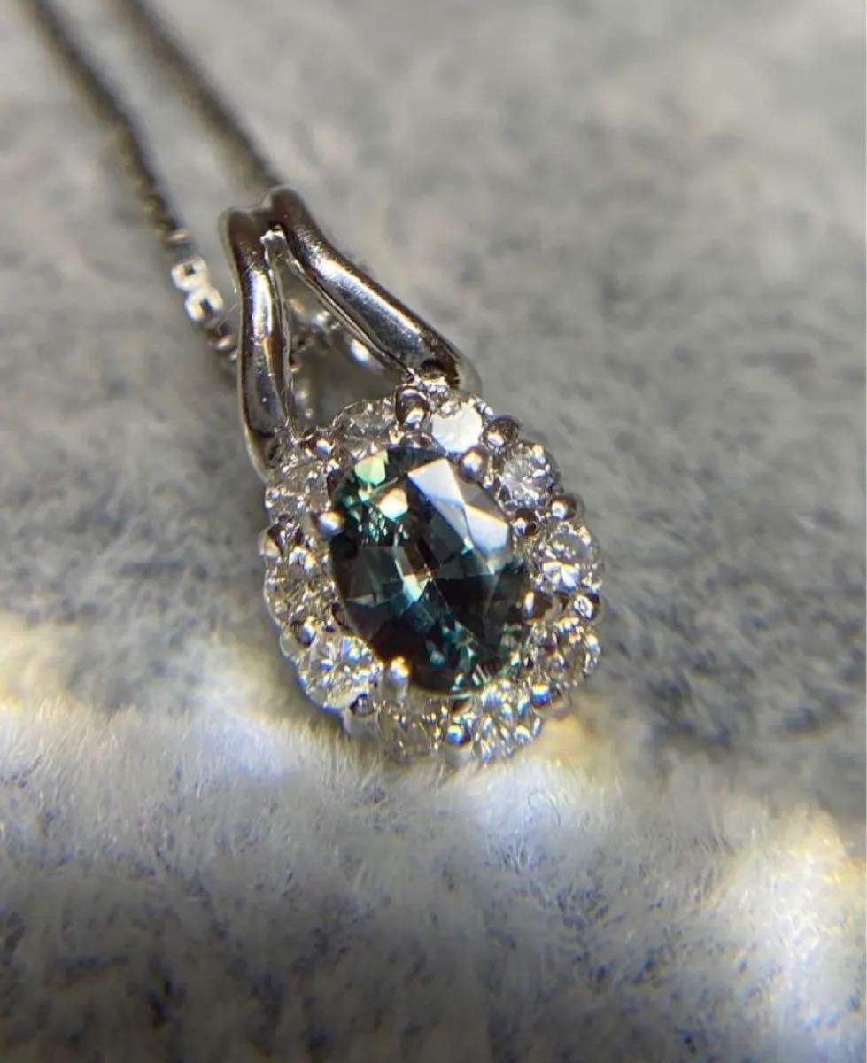 20.アレキサンドライト0.31ct ダイヤモンド pt ネックレス