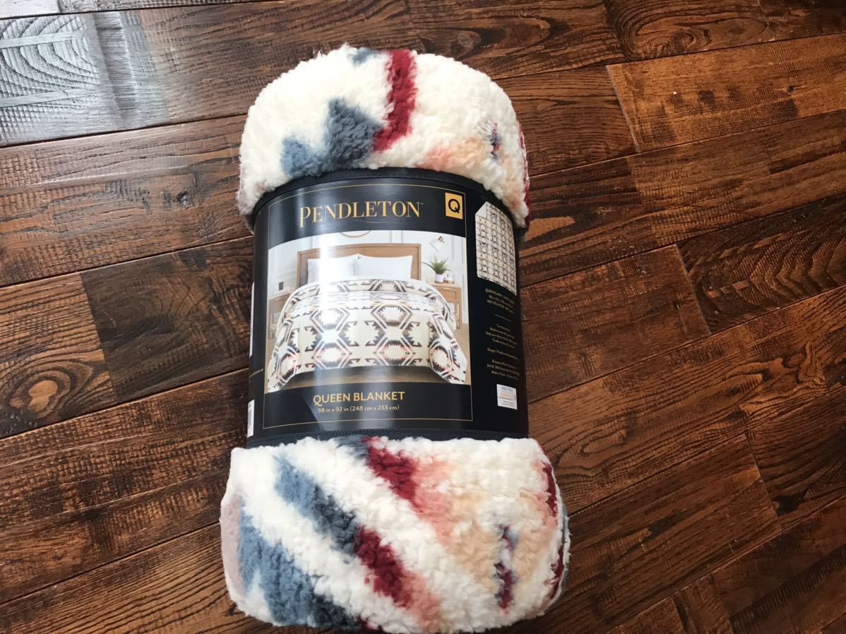 稀少！送料込！新品未使用 大人気 ペンドルトン クイーンサイズブランケット BLUE MULTI ２４８ｃｍX２３３ｃｍ PENDLETON BLANKET QUEEN_画像1