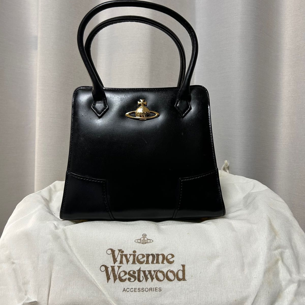 希少美品 Vivienne Westwood ハンドバッグ プレーン オーブ 黒 廃盤品