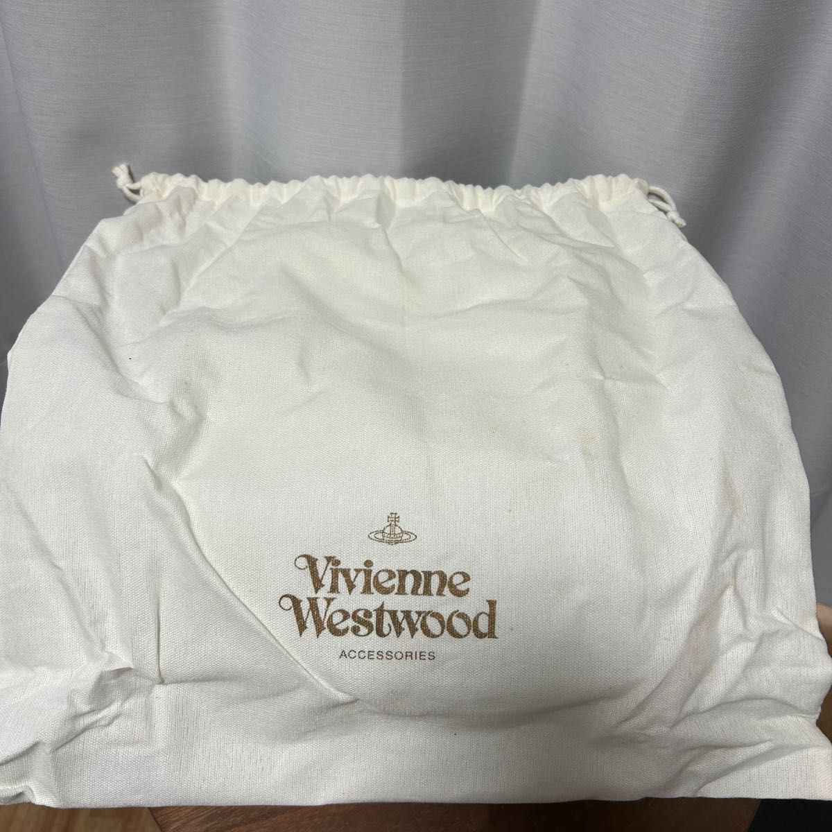 希少美品 Vivienne Westwood ハンドバッグ プレーン オーブ 黒 希少美品 Vivienne Westwood ハンドバッグ プレーン オーブ 黒