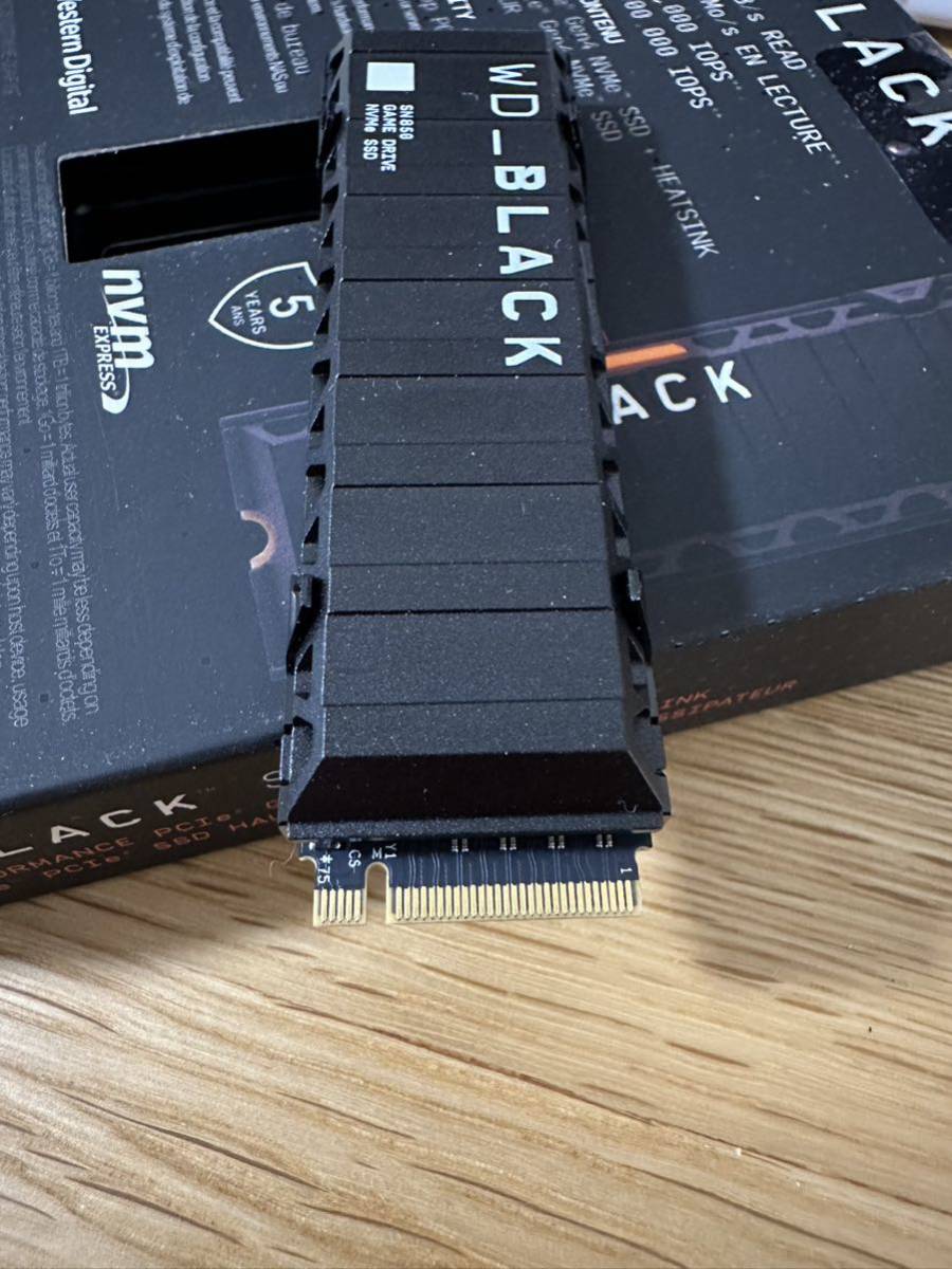 ネット販売品 WD BLACK SN850 NVMe M.2 SSD 1TB ヒートシンク付き - PC