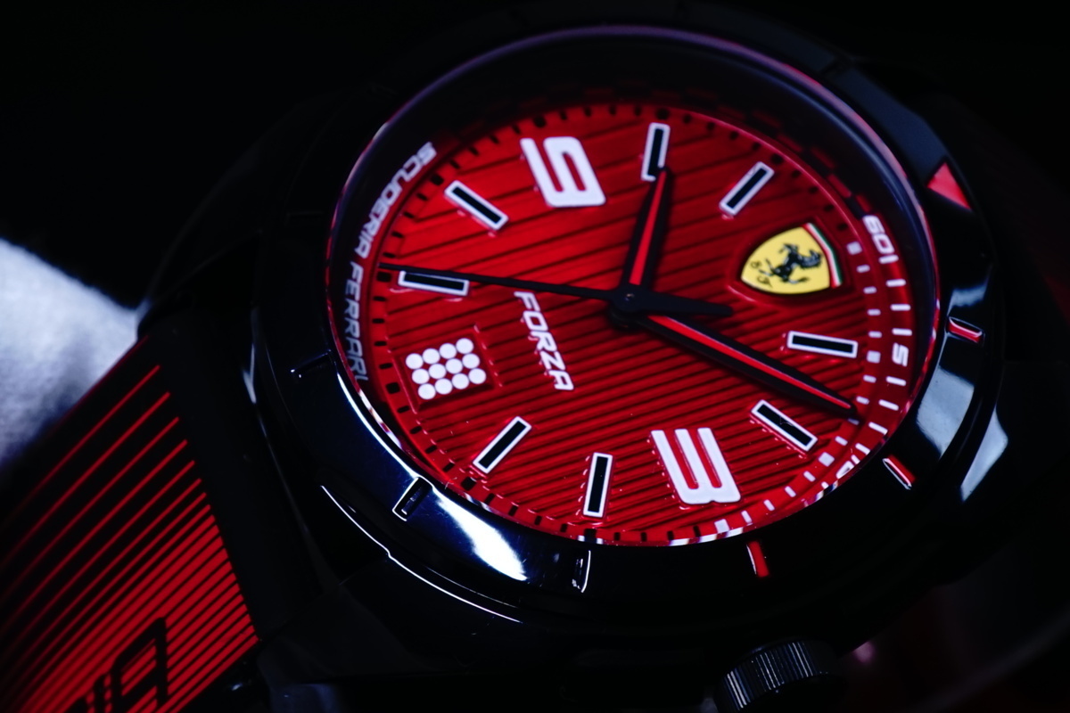 1円×2本 SCUDERIA FERRARI【スクーデリア・フェラーリ】FERRARI公式腕時計/新品本物美しすぎるBLACK×RED/REDLEVウレタンベルト_画像7