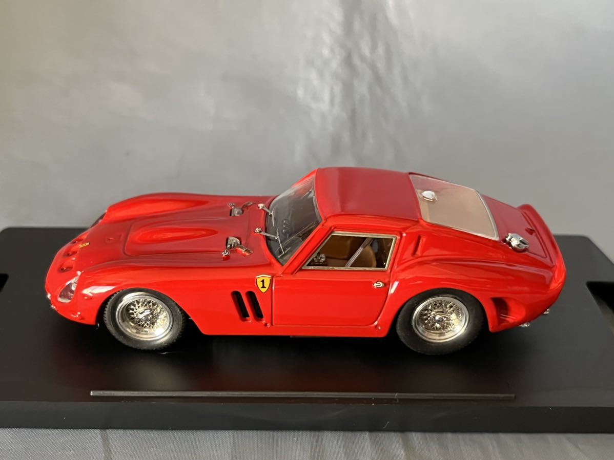 Bang(バン)製　　フェラーリ 250 GTO スペシャル　ストリート　　1962年　　　1/43_画像3