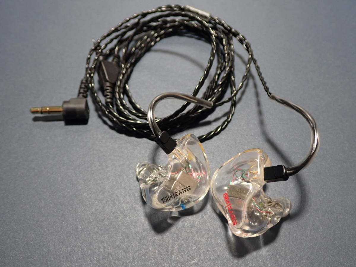 Yahoo!オークション - 定価約10万円 絶版品 名機 カスタムIEM Yahoo!オークション - 定価約10万円 絶版品 名機 カスタムIEM