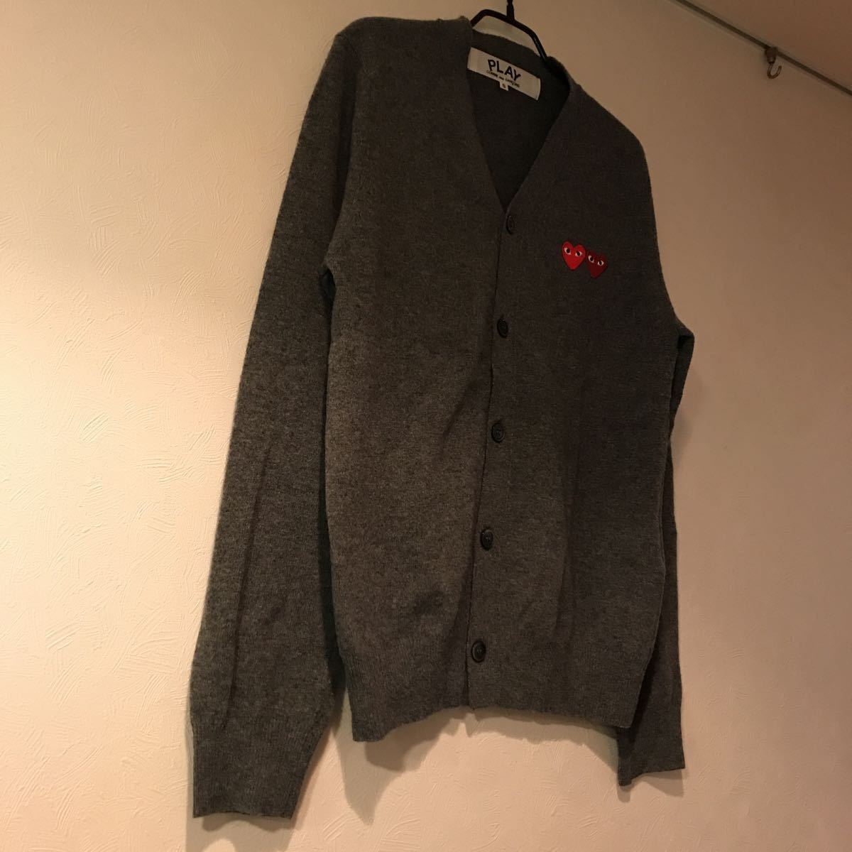 美品　送料無料　コムデギャルソン COMME des GARCONS ニットカーディガン play チャコールグレー