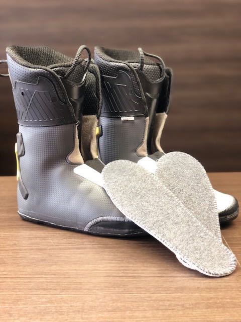 シルバーピーチ ゲンファクトリースキーブーツ26.0〜26.5cm フレックス