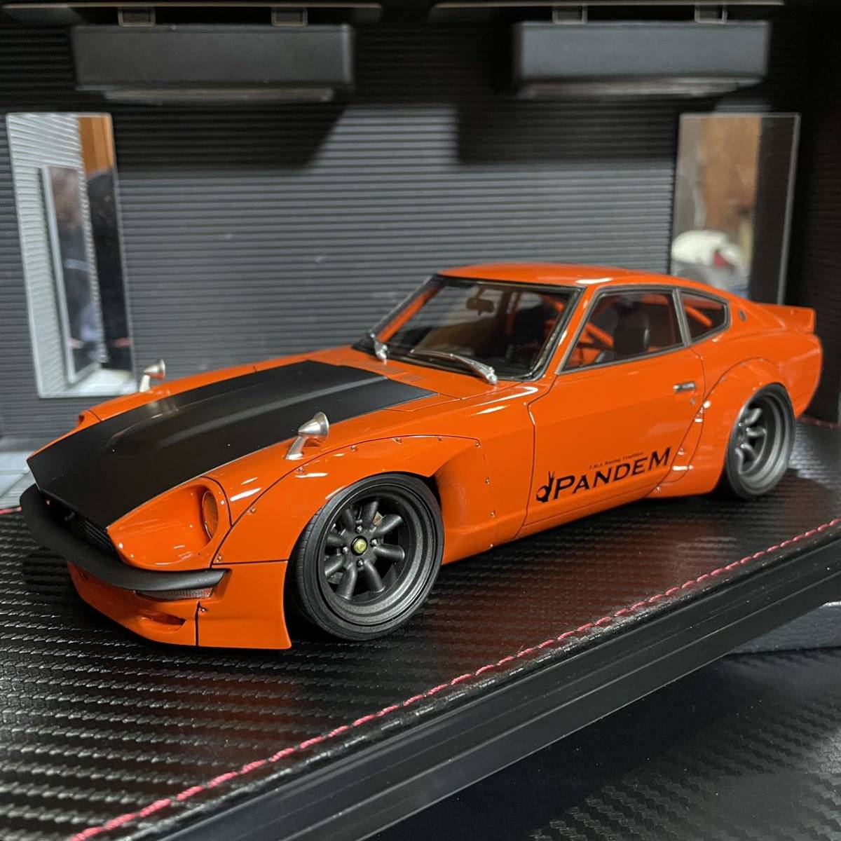  очень редкий! новый товар зажигание модель 1/18 PANDEM S30 Z orange 