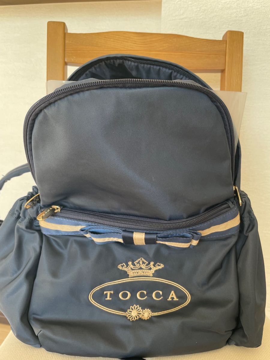 TOCCA エンブロイダリーロゴマザーズバックパック ネイビー リュックサック リボン ポーチ付 マザーズバッグ トッカバンビーニ