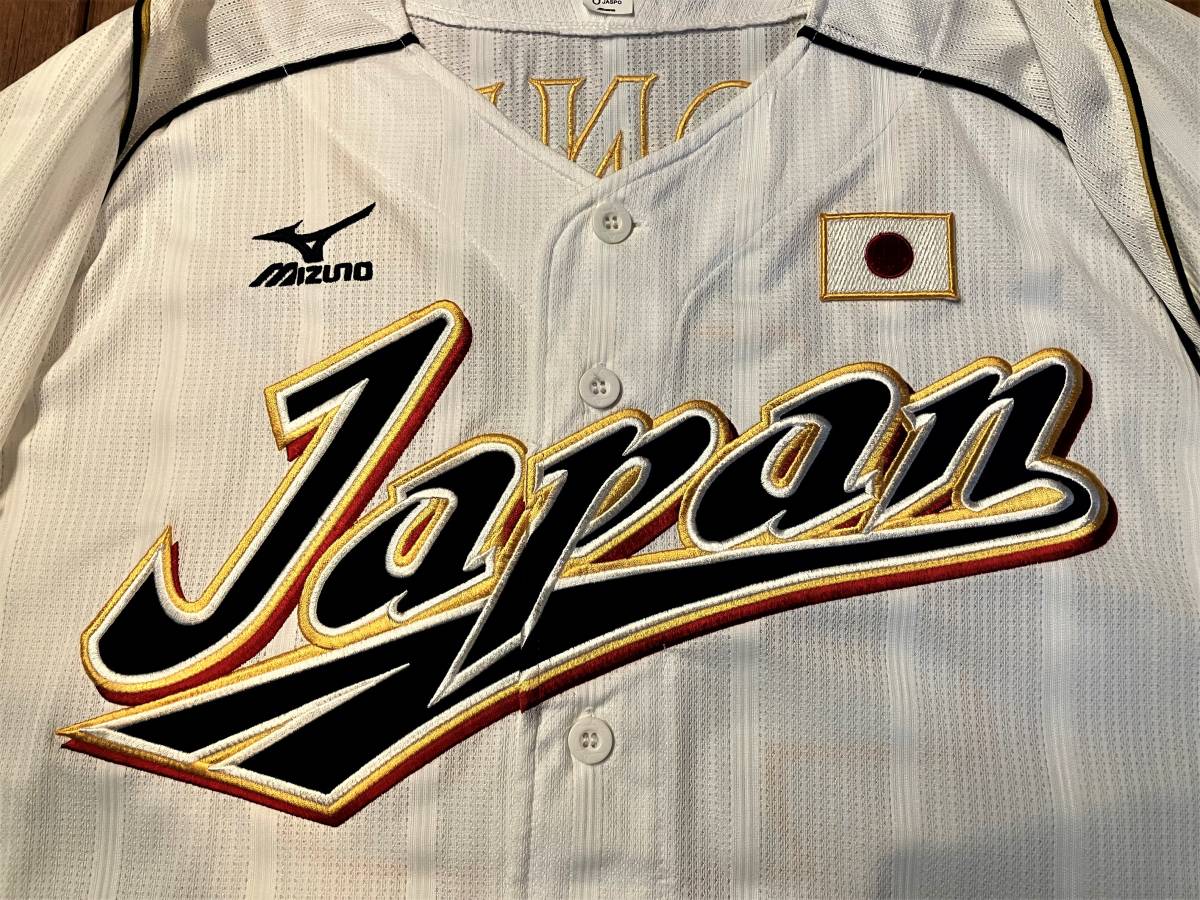 ソフトバンクホークス 本多雄一選手 直筆サイン入りユニホーム ソフトバンクホークス 本多雄一選手 直筆サイン入りユニホーム