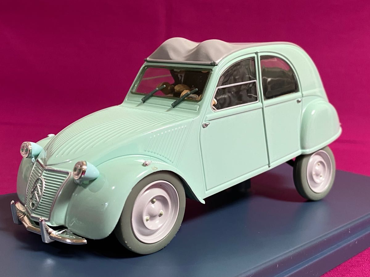 【タンタンTintinの車 シトロエン CITROEN 2CV 1/24】