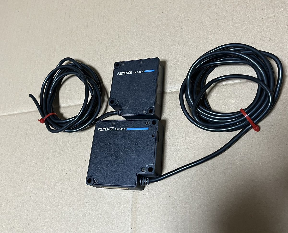 KEYENCE キーエンス LX2-03T LX2-03R 超小型デジタルレーザセンサ セット 動作確認済 美品_画像1