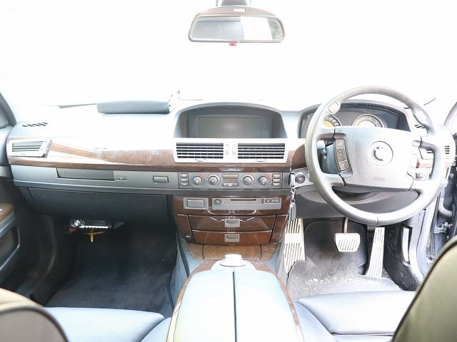 BMW 735i E65 7シリーズ 05年 GL36 ルームランプ (在庫No:512393) (7242)_画像2