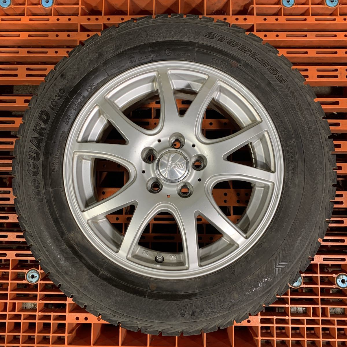 Fang ファング 15インチ アルミホイール 4本セット ヨコハマ スタッドレスタイヤ iceGUARD 195/65R15 カローラツーリング プリウスの画像3