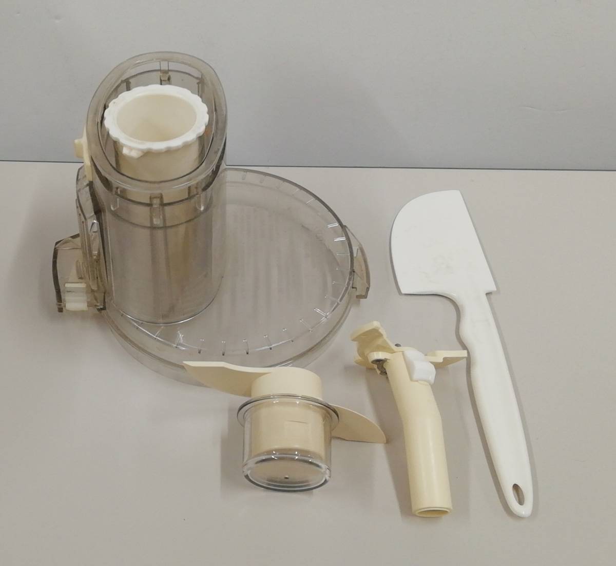 【ジャンク品】Cuisinart クイジナート フードプロセッサー ブラッシュステンレス DFP-7JBS きざむ する まぜる 取説付 19-14の画像6