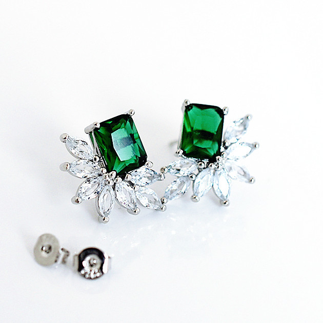  gorgeous wedding party accessory emerald manner earrings 