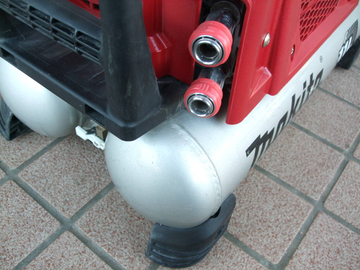 美品” “満タン早い” マキタ makita エアーコンプレッサー AC462XL