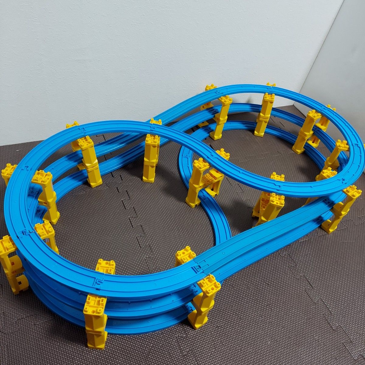 専用ページ プラレール 3段8の字無限ループ & 4段タワー+追加 専用ページ プラレール 3段8の字無限ループ & 4段タワー+追加